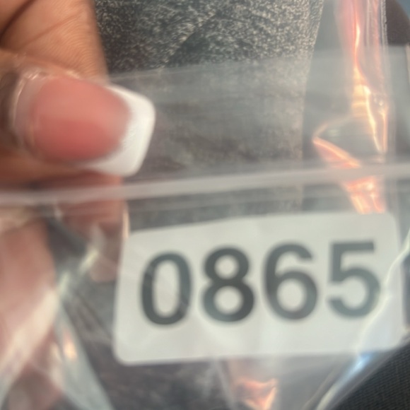 ⭐️Gray Booty Pop leggings - Picture 6 of 6